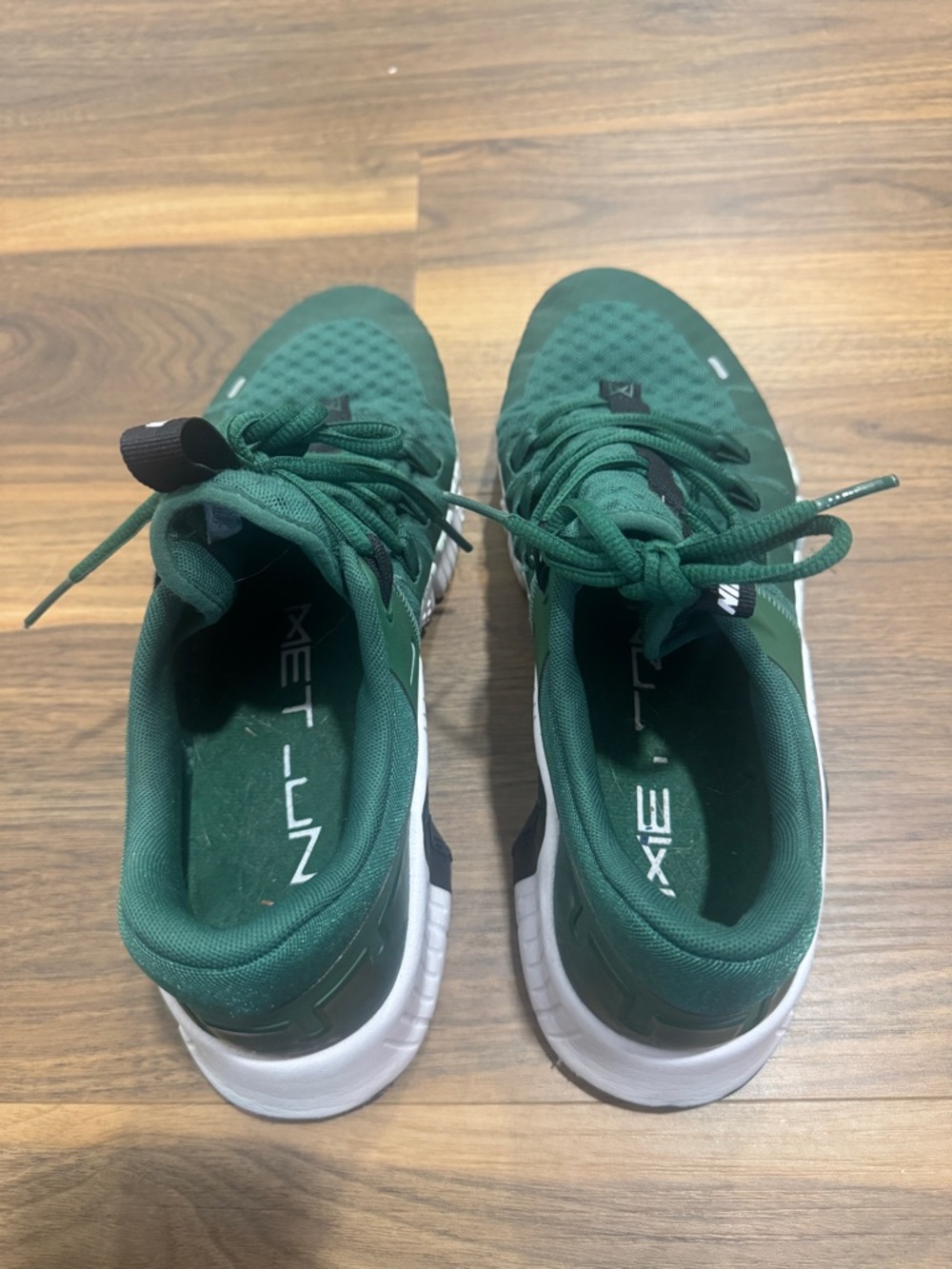 Nike Men's Green and Black Athletic Shoes - Picture 3 of 4